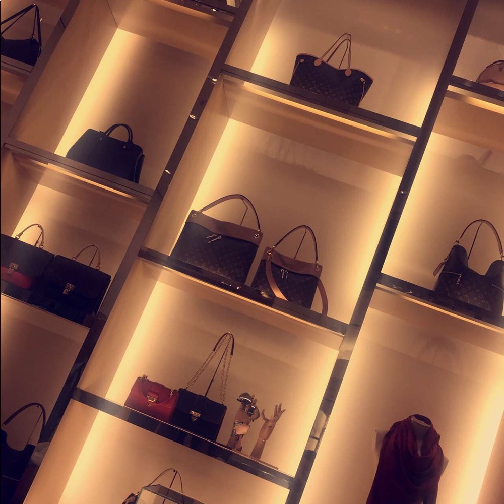 Meet your Posher, Shea